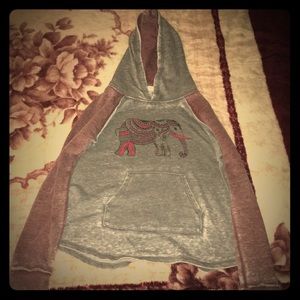 Vintage,elephant printed on hoodie!